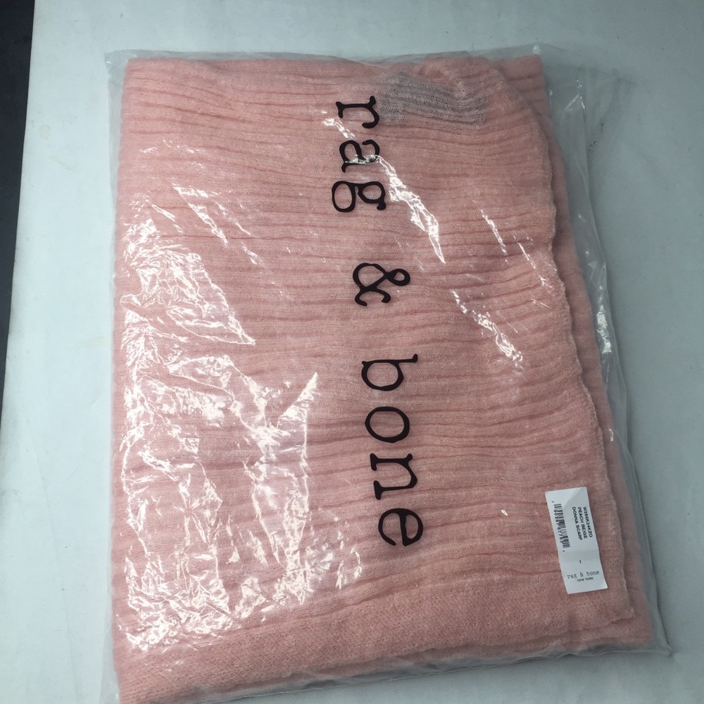 $295 Rag &Bone big knitted palantin scarf Mohair/Wool blend peach new with tag